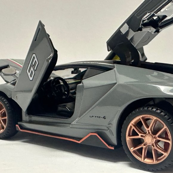1:24 Lamborghini Centenario Diecast With Headlight & Taillight LED Gray - Picture 8 of 9